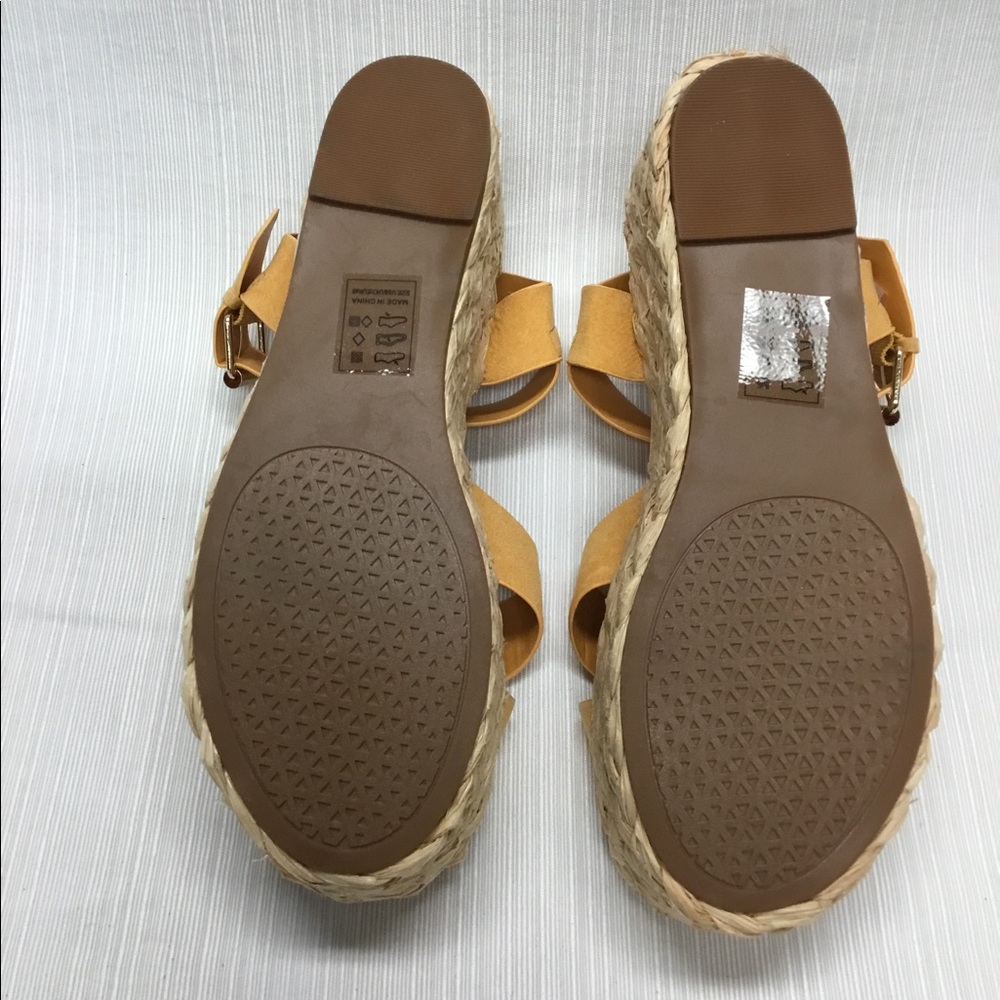 Qupid New Yellowish Wedge Wedges - Picture 7 of 7